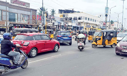 Provide zebra crossing, traffic signal, speed breakers near Pattabiram ROB: Residents