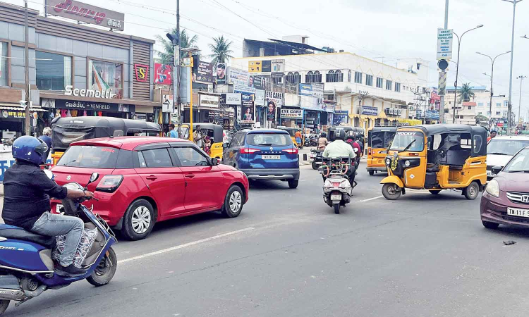 Provide zebra crossing, traffic signal, speed breakers near Pattabiram ROB: Residents