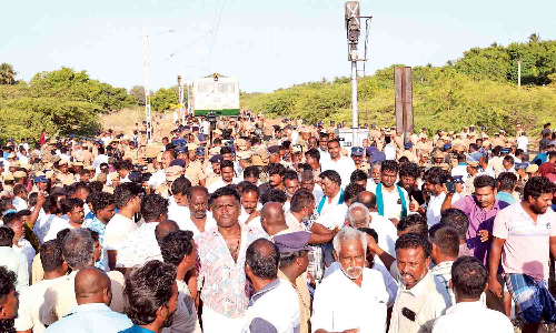 40 Ramnad men in Sri Lanka jail since June, allege fishers; stage rail roko