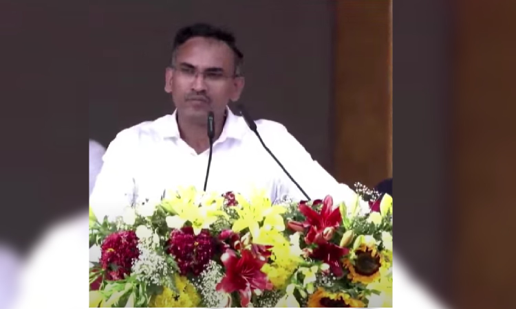 TVK leader flays Centre over alleged bid to make Hindi nat’l language TVK leader flays Centre over alleged bid to make Hindi nat’l language