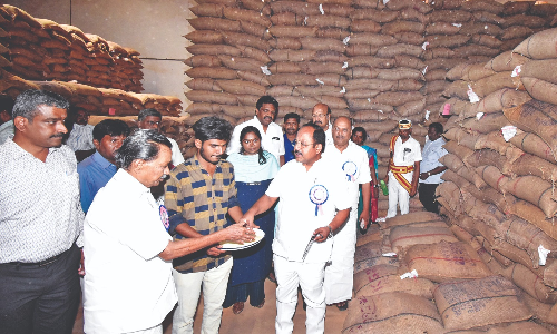 1,538 MT rice rotten, finds House panel in Tiruchy