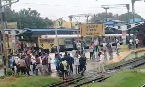 Youth injured in electric train collision at Tambaram