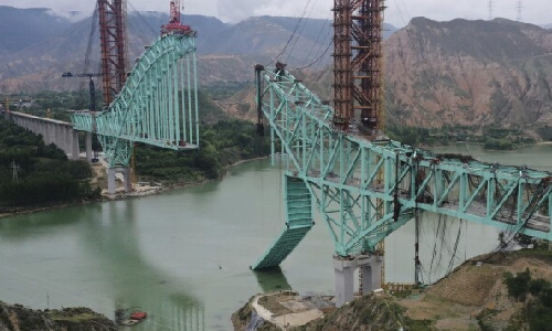 Chinese bridge collapse kills at least 12 construction workers