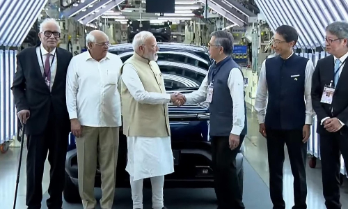 PM Modi flags off Maruti Suzukis 1st electric vehicle e-Vitara PM Modi flags off Maruti Suzukis 1st electric vehicle e-Vitara