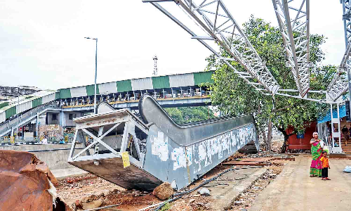 Faulty escalators near Chromepet, MEPZ foot-over-bridges to be replaced Faulty escalators near Chromepet, MEPZ foot-over-bridges to be replaced