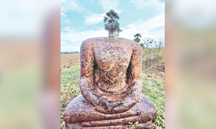 10th-century headless Buddha idol found in Pudukai