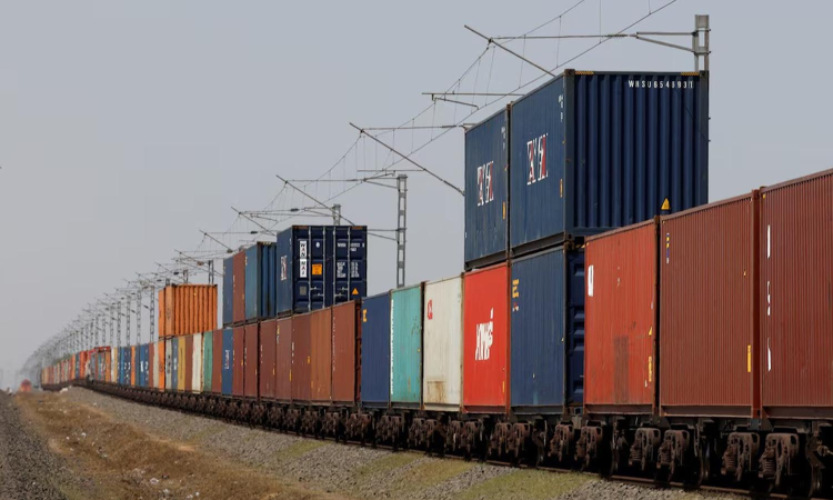 Comm Min to hold meetings with exporters on shipment diversification amid 50 pc US tariffs