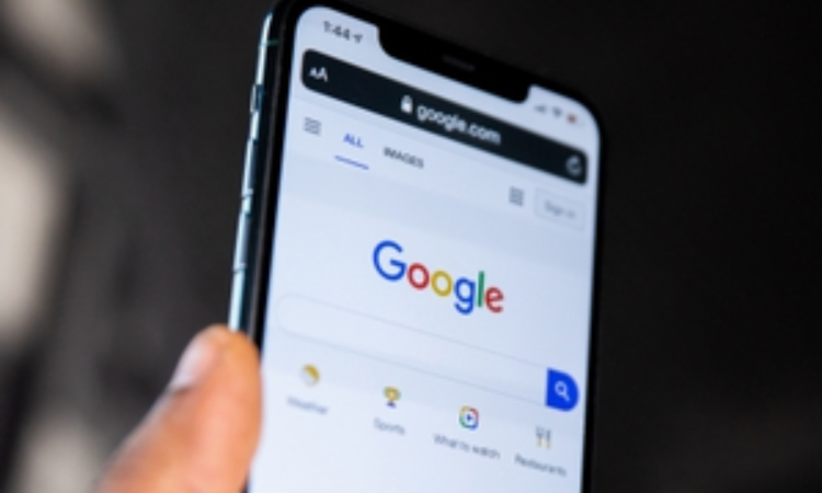 Google Translate adds live conversation translation, language practice features