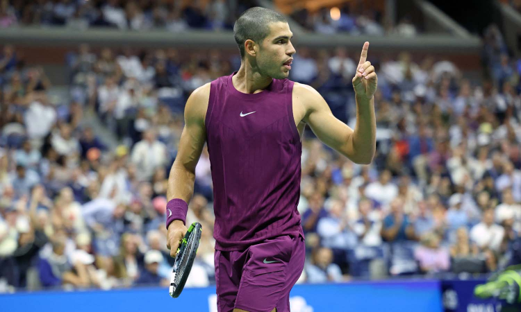 Alcaraz wins easily at the US Open to advance to 3rd round