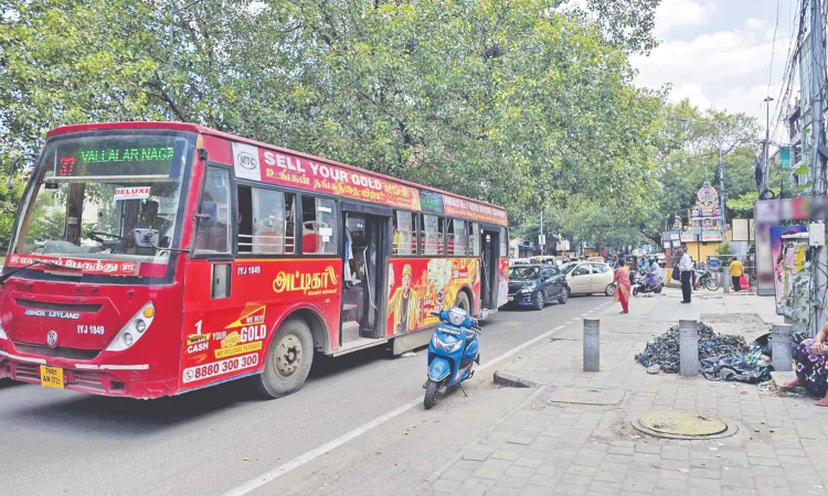 Chennai Corporation removes bus stop on Millers Road for jewellery shop