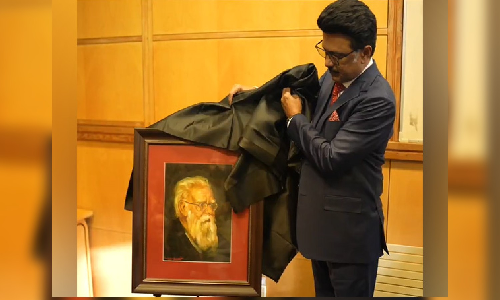 CM Stalin unveils Periyar’s portrait at Oxford University