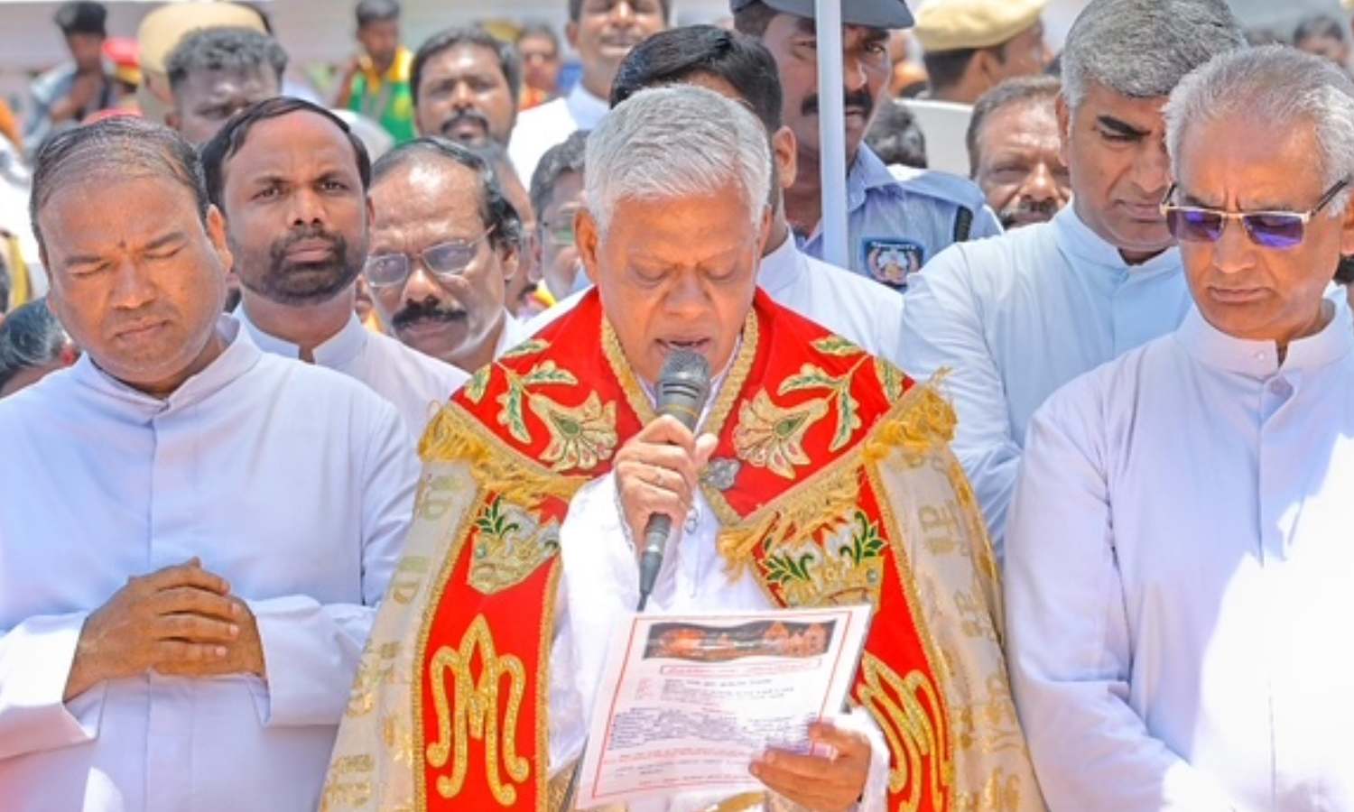 Lakhs from across world throng holy town of Velankanni