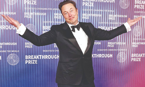 Teslas roadmap to make first ever trillionaire