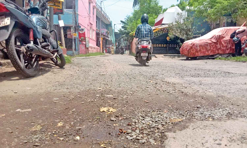 Chennai: Milled roads in Ernavur, Jothi Nagar left incomplete for over a month