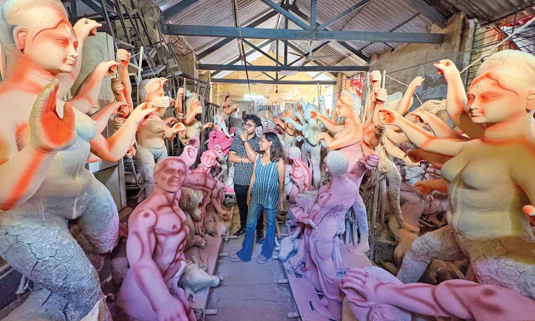 From Kolkata to Chennai: Pal & sons giving shape to Goddess Durga for 40 years