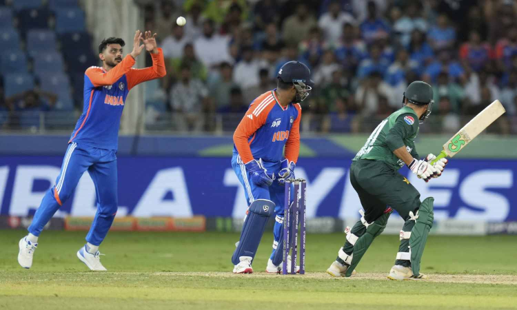 Kuldeep, Axar help India restrict Pakistan to 127/9 in high-voltage Asia Cup tie