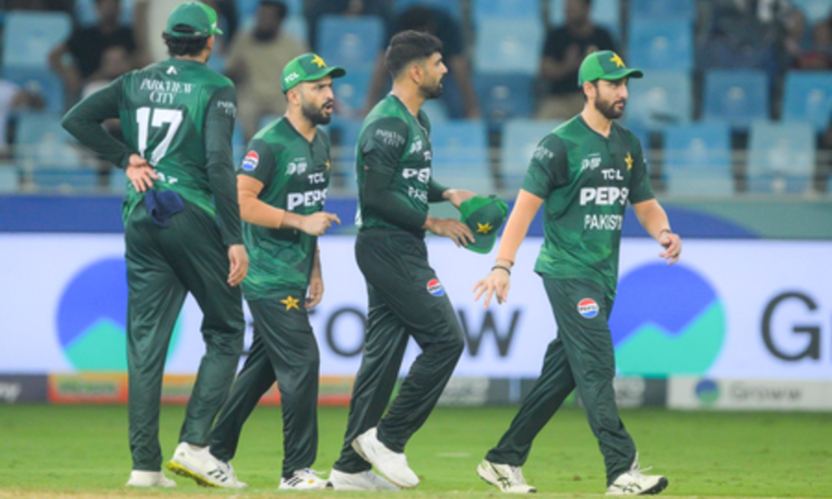 Pakistan crush UAE by 41 runs to set-up clash with India on Sunday