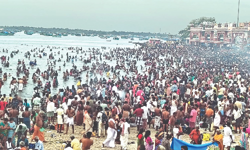 Devotees observe Mahalaya Amavasai rituals across TN