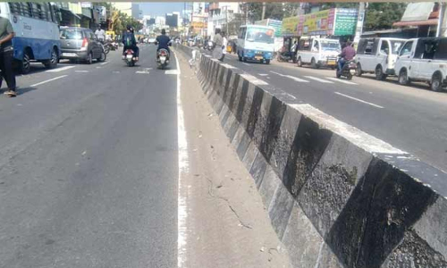 Accumulation of sand on roads poses fall risk for motorists in Chennai