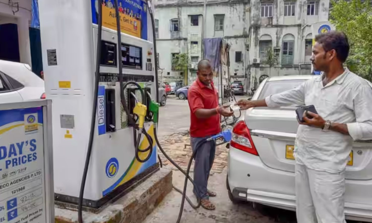Check out petrol and diesel prices in Chennai on November 14, 2025