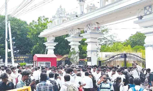 Bomb threats to Madras HC Madurai bench, DGP office, other places keep TN police on toes