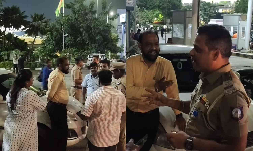 Frustrated car driver rams toll barrier at Chennai airport after server glitch Frustrated car driver rams toll barrier at Chennai airport after server glitch