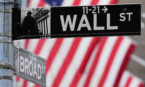 Asian shares track Wall Sts rise as tech shares advance and investors shrug off US shutdown