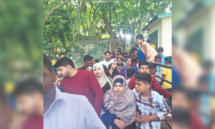 Tourists throng Yelagiri during puja holidays leading to traffic snarls