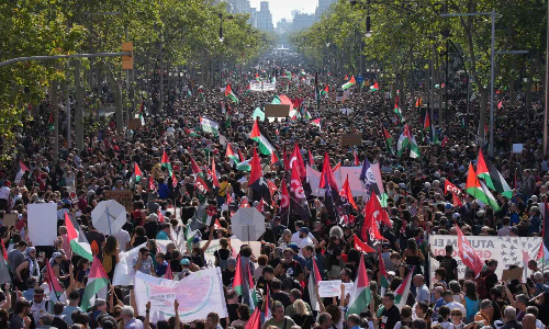 Tens of thousands march in Barcelona to protest Israels war in Gaza