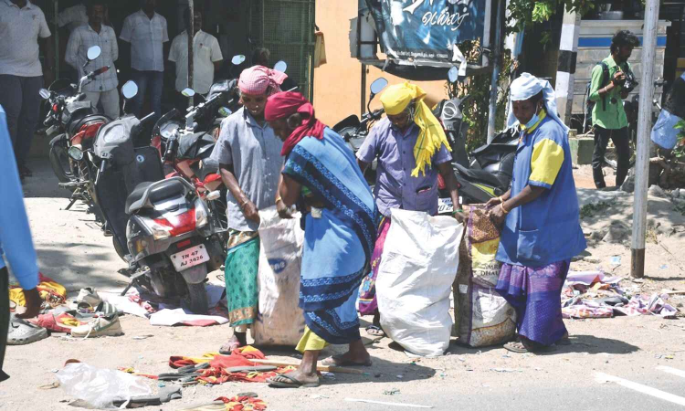 Chennai: Anti-privatisation calls by contract cleanliness workers get louder even after 80 days