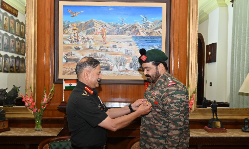 Malayalam superstar Mohanlal receives commendation from Army Chief Malayalam superstar Mohanlal receives commendation from Army Chief