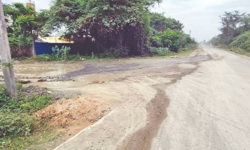 Chennai: Brand new Urapakkam-Nallambakkam Road littered with potholes