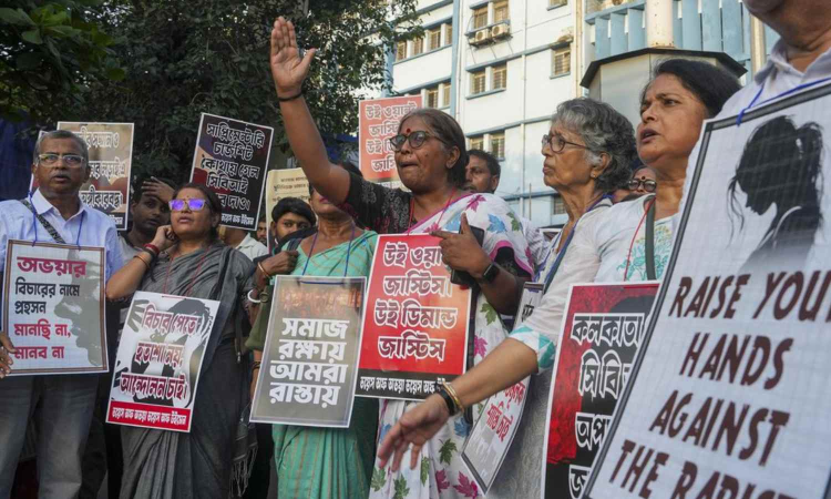 Three arrested, one detained in connection with gang rape of medical college student in Bengal Three arrested, one detained in connection with gang rape of medical college student in Bengal