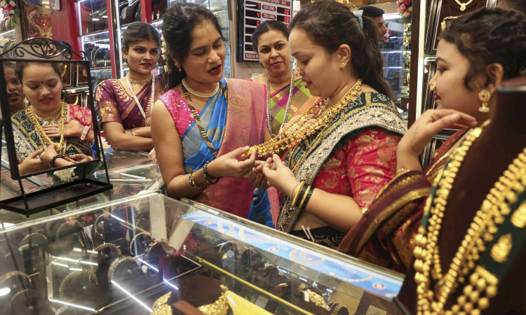 Gold gets costlier by Rs 1,600 in Chennai; sovereign costs Rs 90,400 on Oct 30 evening
