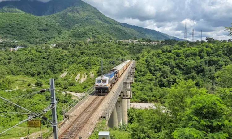 Train services from, to Tamil Nadu diverted