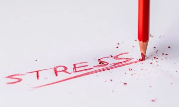 Mind myths: Rethinking link between stress and conspiracy Mind myths: Rethinking link between stress and conspiracy