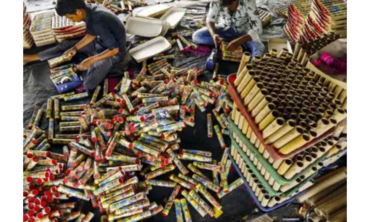 SC nod to sale, bursting of green crackers in Delhi-NCR with strict conditions