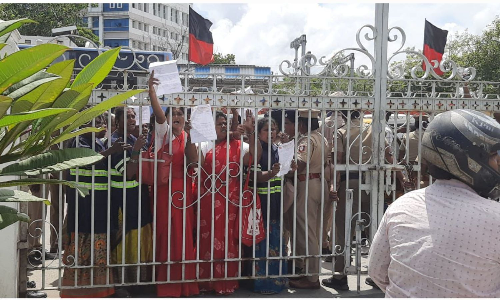 Chennai: Arrests of protesting NULM contract workers continue