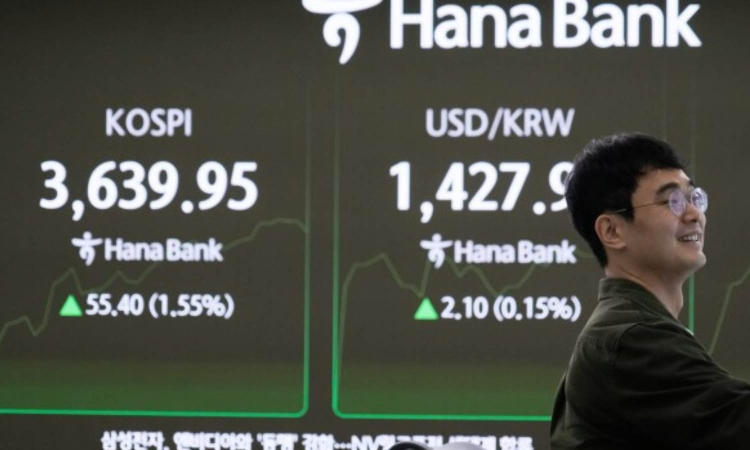 Asian shares retreat after worries over bank lending pull Wall St lower