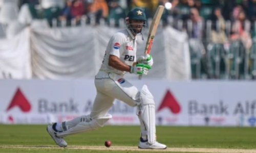 Pakistan grinds to 259-5 against scrappy South Africa in the second test