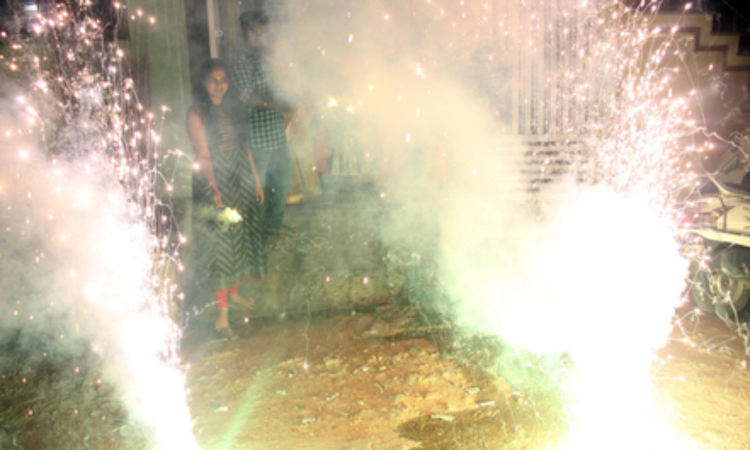 Rs 7,000 cr firecracker sales light up Sivakasi this Deepavali Rs 7,000 cr firecracker sales light up Sivakasi this Deepavali