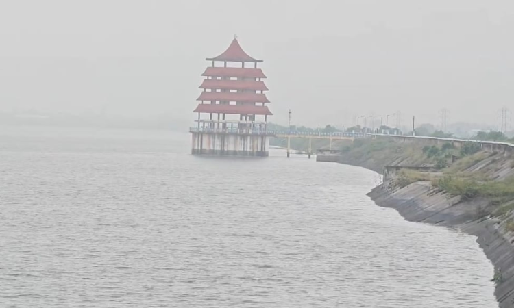 Water level in Chembarambakkam lake rises, discharge likely Water level in Chembarambakkam lake rises, discharge likely