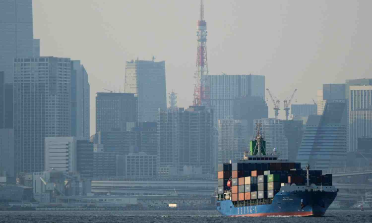 Japans exports and imports grow in September despite Trumps tariffs