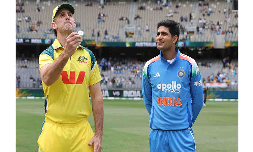 Australia win toss, opt to bowl against India in 2nd ODI