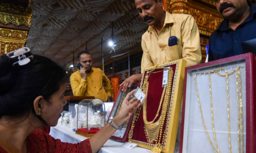 Gold shines on MCX amid hopes of India–US trade deal; Rupee opens stronger Gold shines on MCX amid hopes of India–US trade deal; Rupee opens stronger