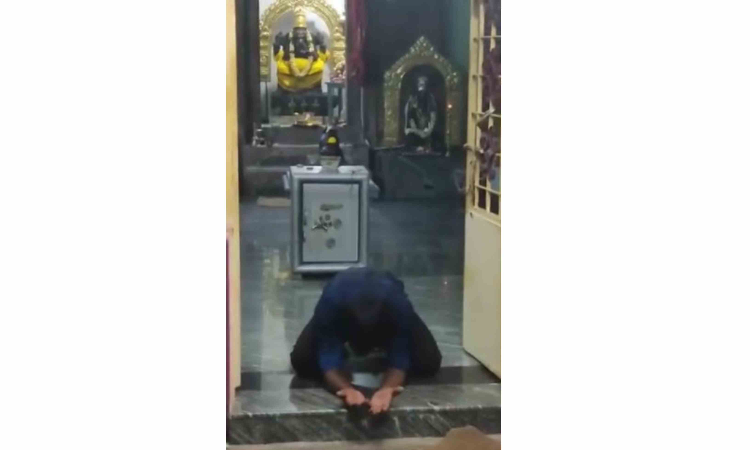 Tirupur: Muslim youth held for offering Namaaz in temple