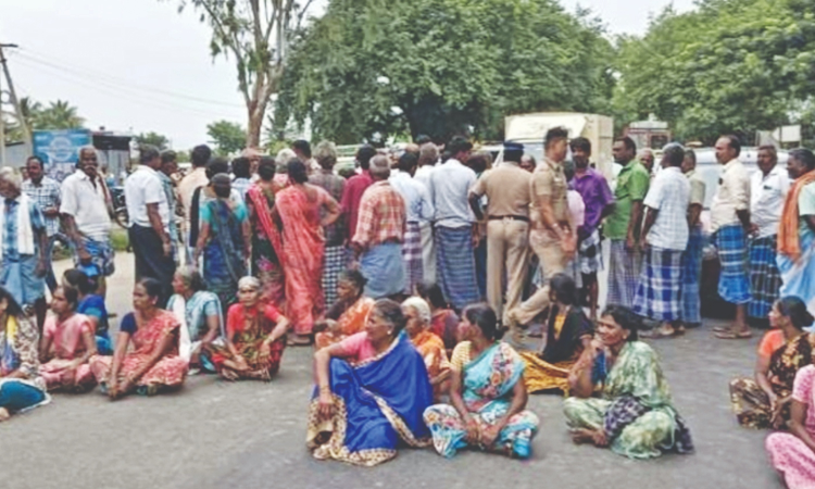 Farmers oppose crusher unit in Perambalur
