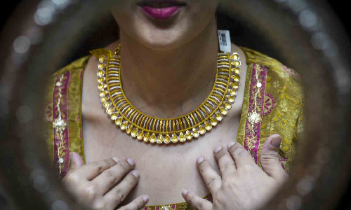 Chennai gold price surges by Rs 1,600 in a single day on Nov 19; sovereign now at Rs 92,800