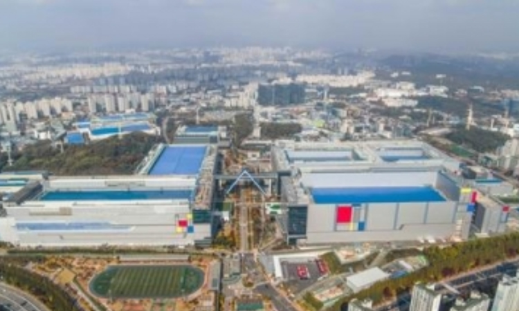 Samsung Electronics Q3 net profit up 21 pc on strong chip sales Samsung Electronics Q3 net profit up 21 pc on strong chip sales