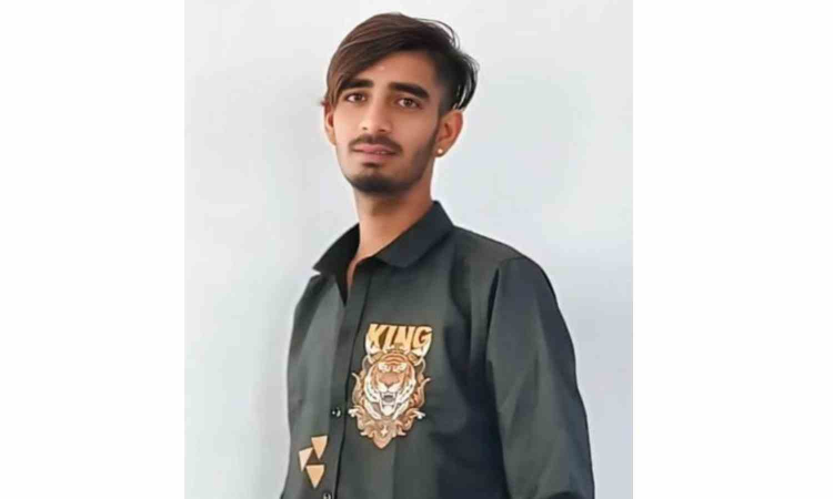 Bengaluru couple chases gig worker, rams their car into his bike, kills him Bengaluru couple chases gig worker, rams their car into his bike, kills him